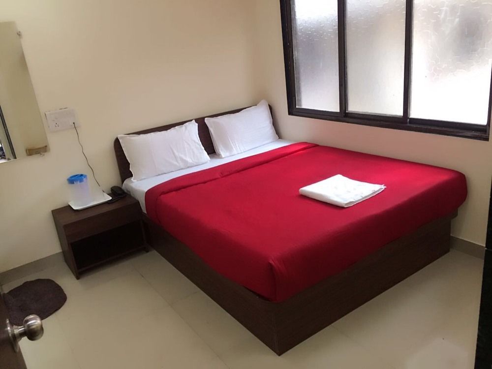 Hotel Saffron Inn Мумбаи Экстерьер фото